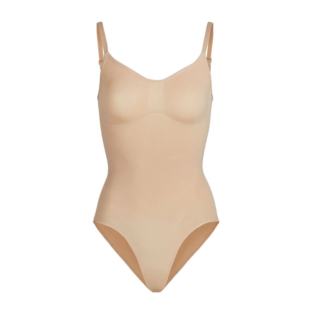 SKIMS SCULPTING BODYSUIT W. SNAPS CLAY